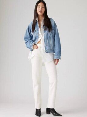 Levi's Women's Wedgie Straight Fit White Jeans Size 30